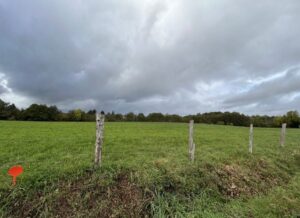 Terrain à bâtir de 1500 m² à SADROC (19)